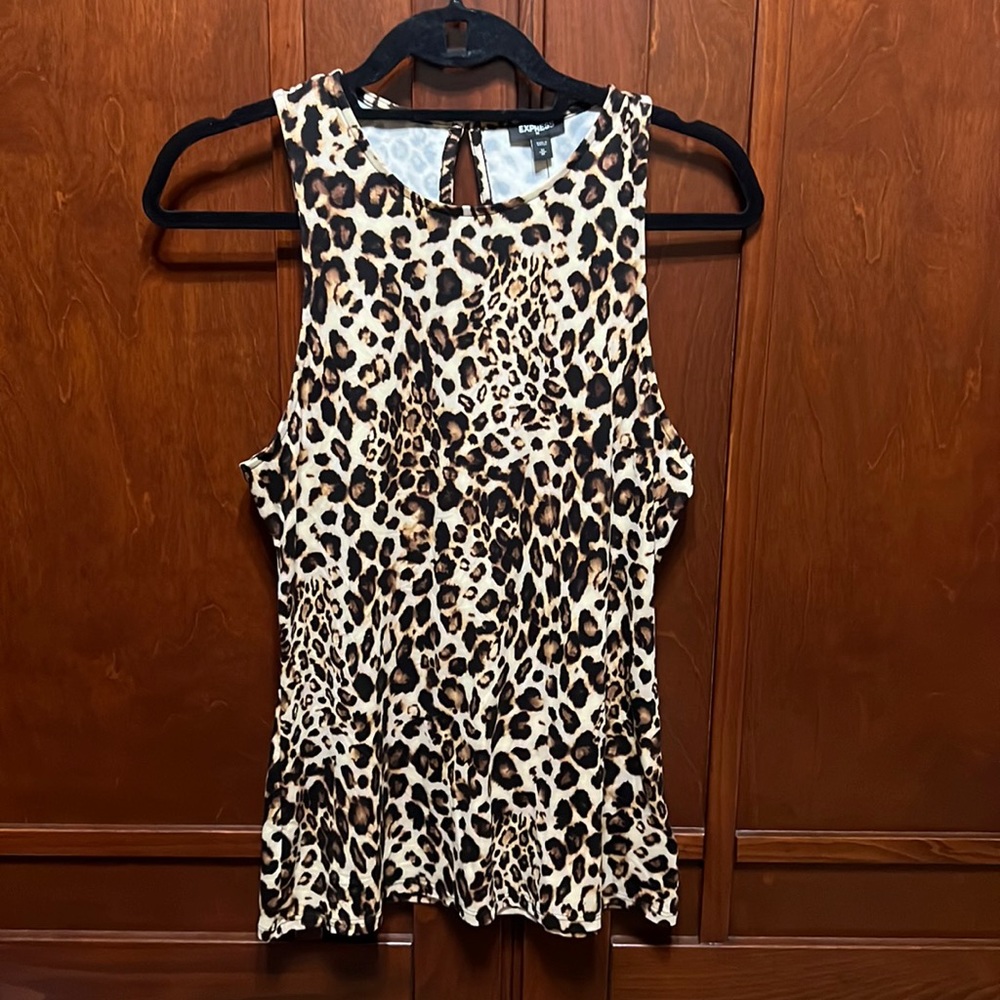 Leopard tank - size medium - brand new with tags!